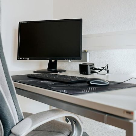 Blissplace 3 Zi Premium Apartment Nahe Getec Arena Mit Kingsize Betten Und Balkon ماغديبورغ المظهر الخارجي الصورة